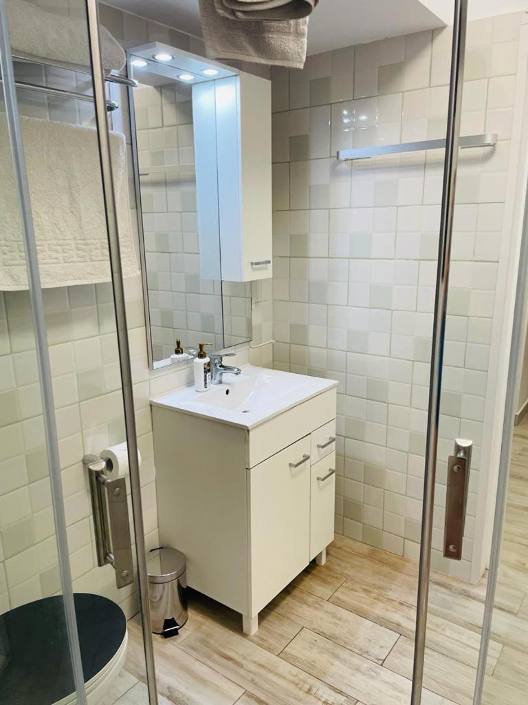 Rohan Studio One Apart otel Navodari Dış mekan fotoğraf