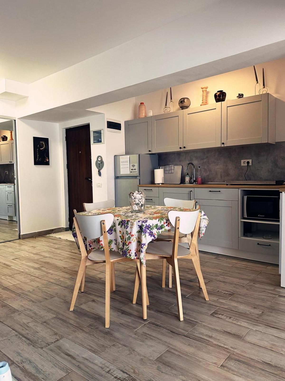 Rohan Studio One Apart otel Navodari Dış mekan fotoğraf